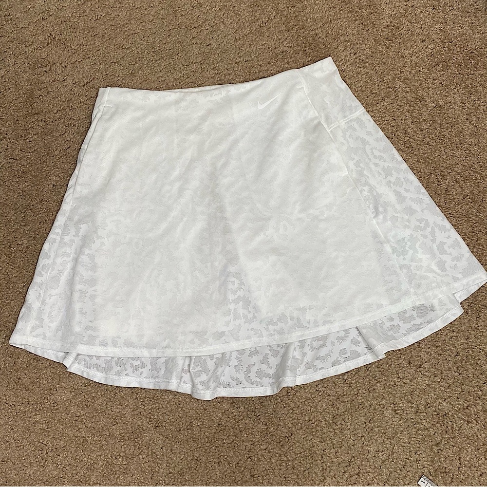 Women’s Nike DriFit White Leopard Mesh Tennis Golf Skirt, Size S